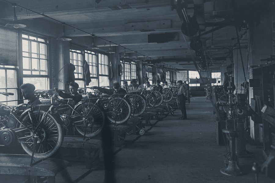 Assembly hall at the Harley-Davidson factory, 1917