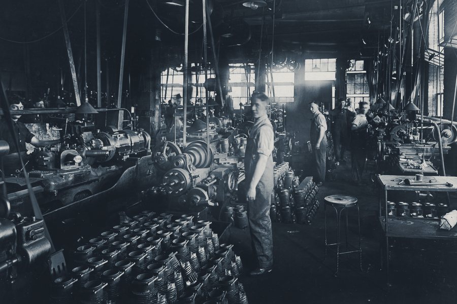 Cylinder machining room at the Harley-Davidson factory, 1917